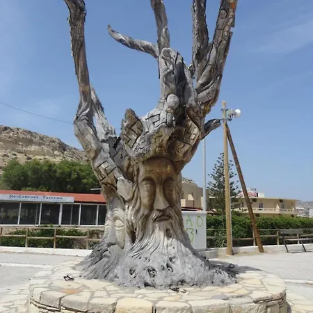 George - Near The Apartment Matala (Crete)